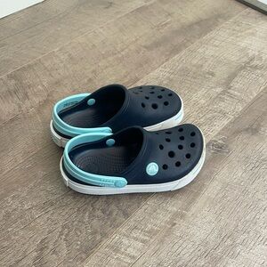11c CROCS